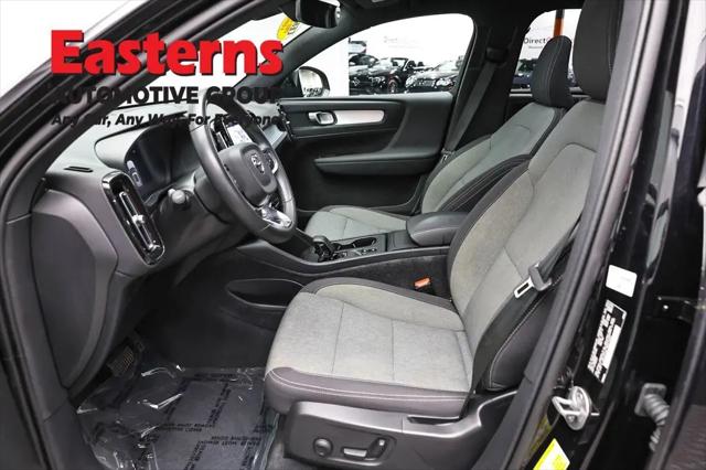 2024 Volvo XC40 Core