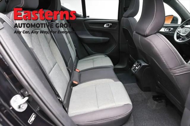 2024 Volvo XC40 Core