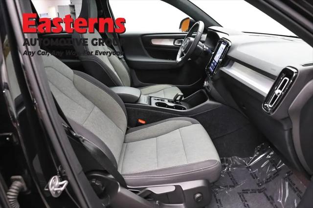 2024 Volvo XC40 Core