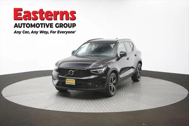 2024 Volvo XC40 Core