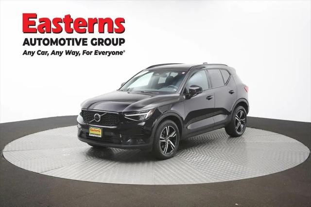 2024 Volvo XC40 Core