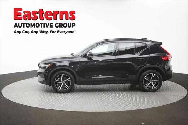 2024 Volvo XC40 Core