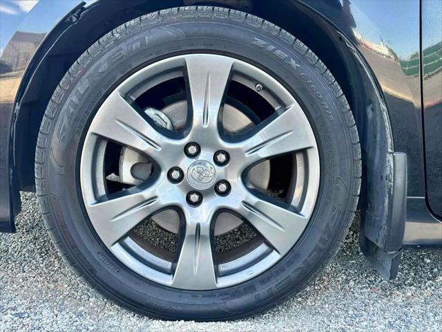 2017 Toyota Sienna SE 8 Passenger