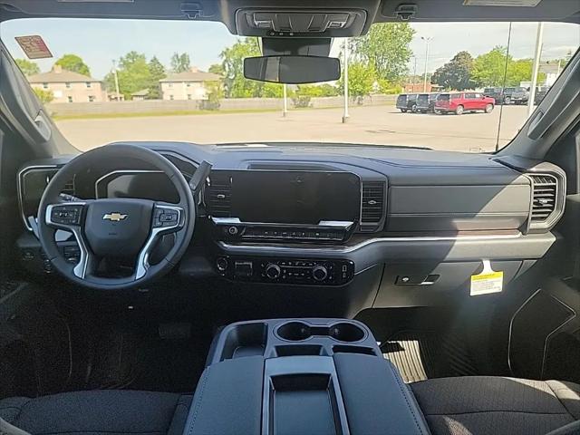 2026 Chevrolet Silverado 1500 4WD Crew Cab Short Bed LT with 2FL