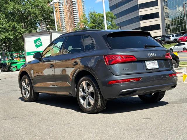 2020 Audi Q5 Titanium Premium 45 TFSI quattro S tronic