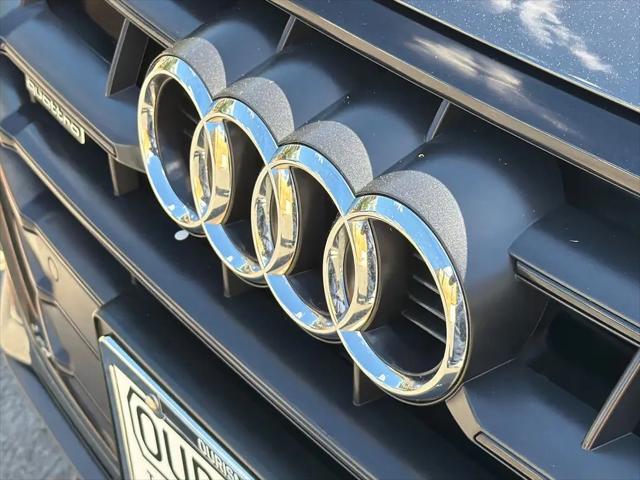 2020 Audi Q5 Titanium Premium 45 TFSI quattro S tronic