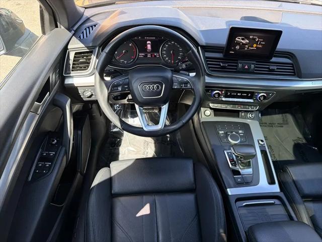 2020 Audi Q5 Titanium Premium 45 TFSI quattro S tronic