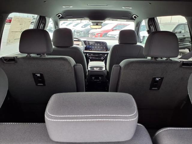 2026 Chevrolet Traverse FWD LT