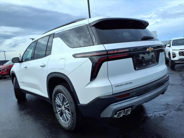 2026 Chevrolet Traverse FWD LT