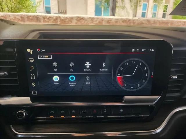 2024 GMC Sierra 1500 2WD Crew Cab Short Box SLT