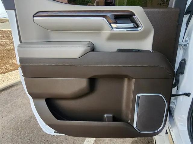 2024 GMC Sierra 1500 2WD Crew Cab Short Box SLT