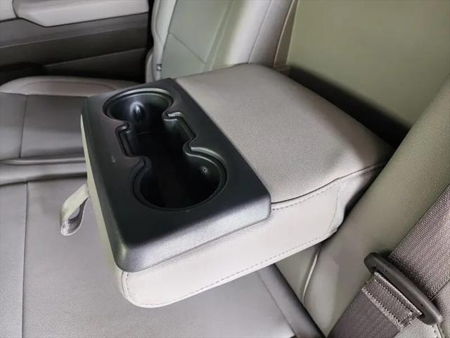 2024 GMC Sierra 1500 2WD Crew Cab Short Box SLT