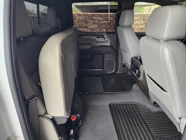 2024 GMC Sierra 1500 2WD Crew Cab Short Box SLT