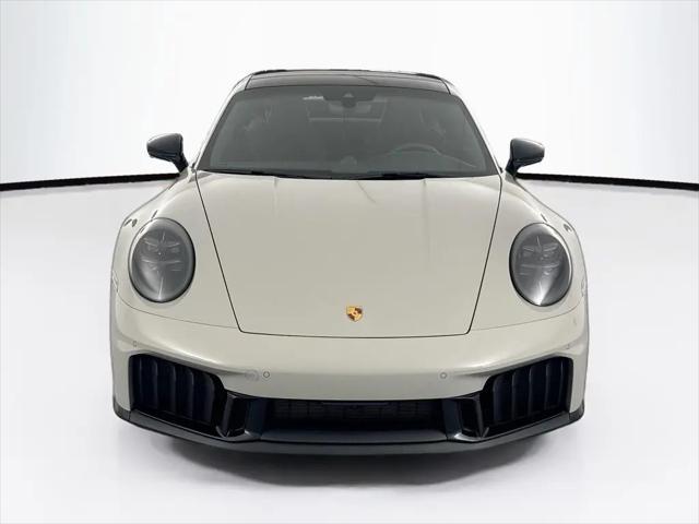 2026 Porsche 911 Carrera 4 GTS