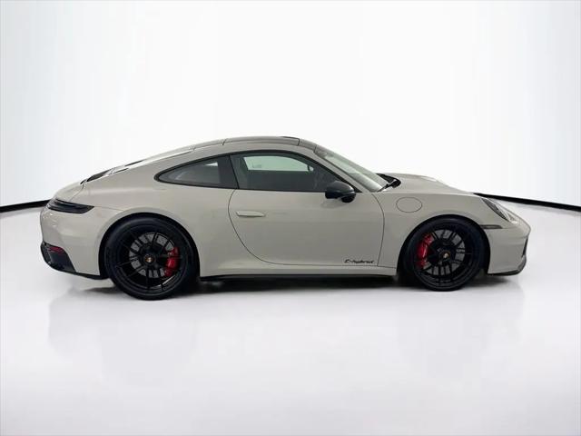 2026 Porsche 911 Carrera 4 GTS