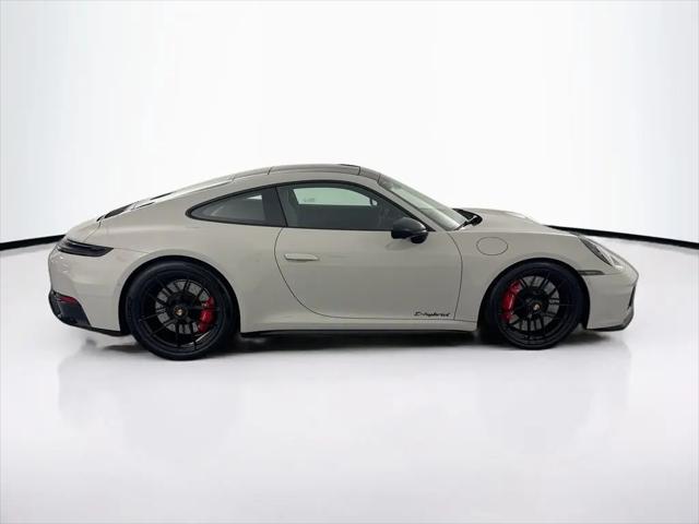 2026 Porsche 911 Carrera 4 GTS