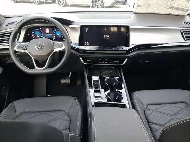 2026 Volkswagen Atlas Cross Sport SE with Technology