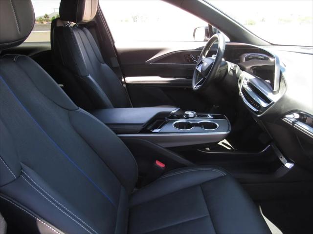 2024 Cadillac iQ Sport w/1SF