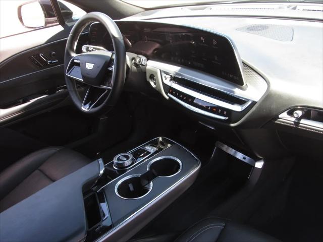 2024 Cadillac iQ Sport w/1SF