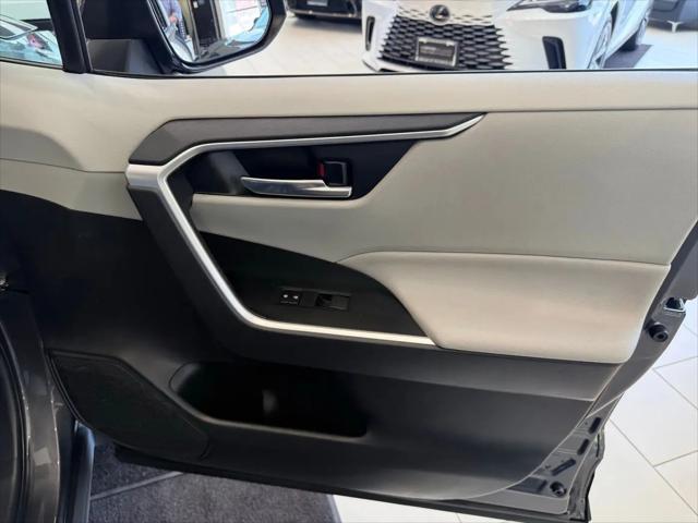 2019 Toyota RAV4 Hybrid XLE