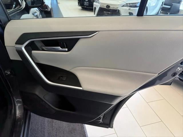 2019 Toyota RAV4 Hybrid XLE