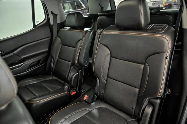 2023 GMC Acadia AWD AT4