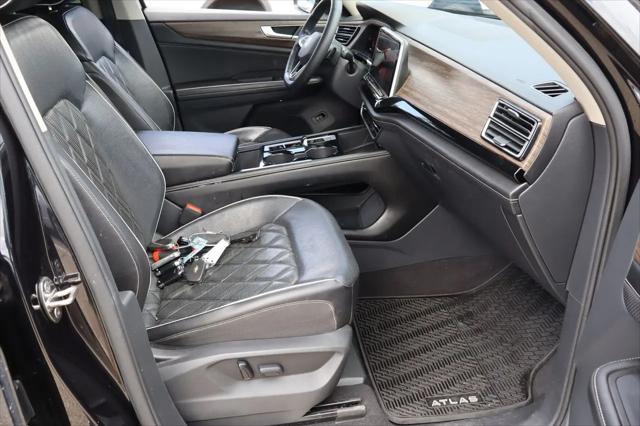 2024 Volkswagen Atlas 2.0T SEL Premium R-Line