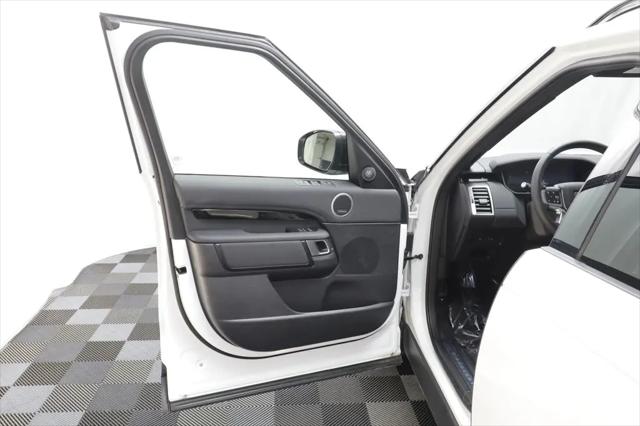2025 Land Rover Discovery P300 S