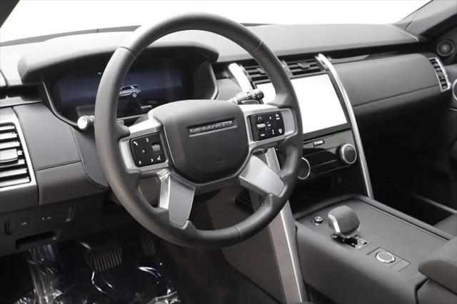 2025 Land Rover Discovery P300 S