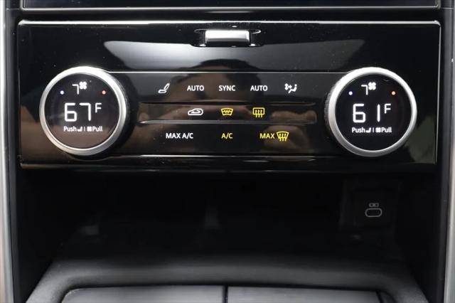 2025 Land Rover Discovery P300 S