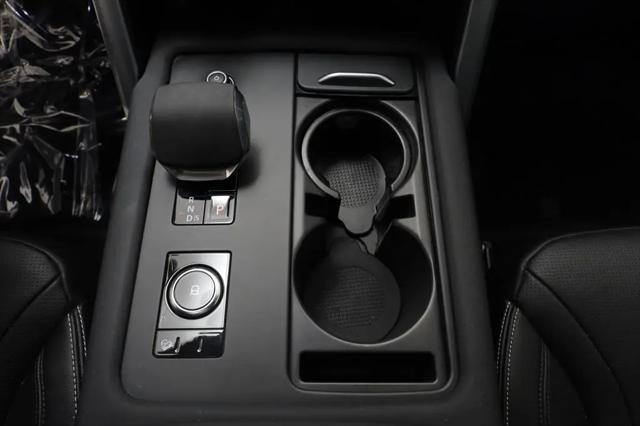 2025 Land Rover Discovery P300 S