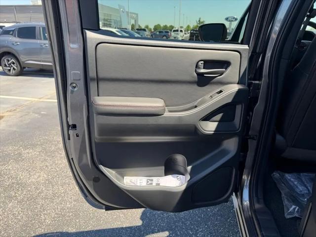 2026 Nissan Frontier Crew Cab PRO-4X 4x4