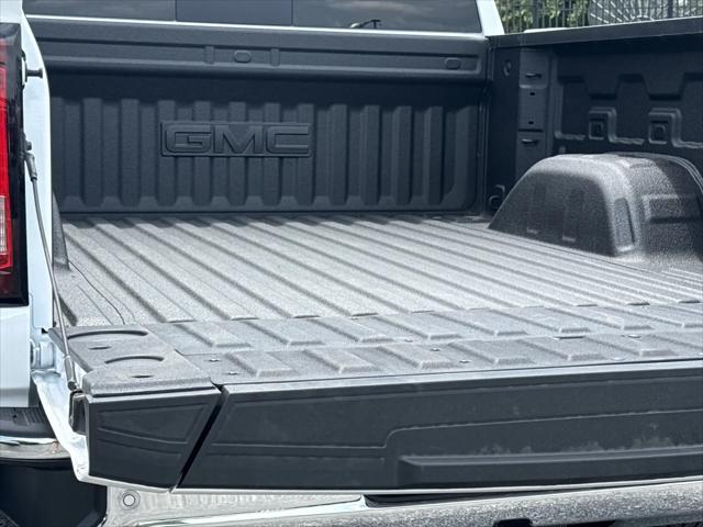2026 GMC Sierra 1500 Crew Cab, Short Bed, SLT, 4WD