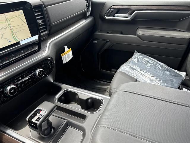 2026 GMC Sierra 1500 Crew Cab, Short Bed, SLT, 4WD