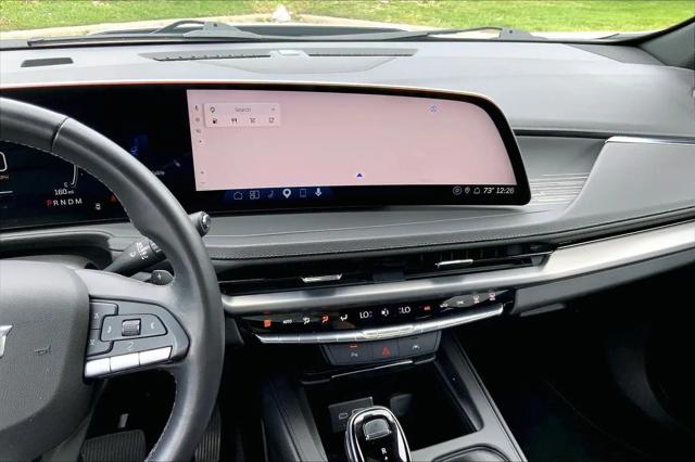 2025 Cadillac XT4 FWD Premium Luxury