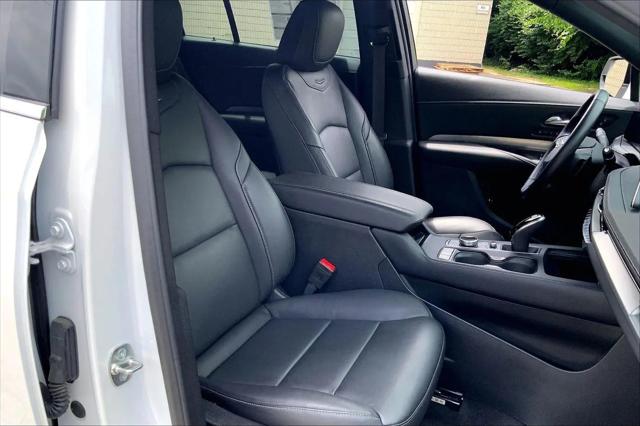2025 Cadillac XT4 FWD Premium Luxury