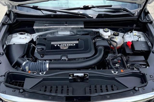 2025 Cadillac XT4 FWD Premium Luxury