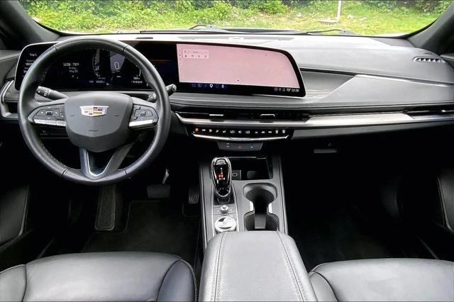 2025 Cadillac XT4 FWD Premium Luxury
