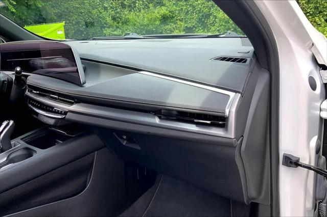 2025 Cadillac XT4 FWD Premium Luxury