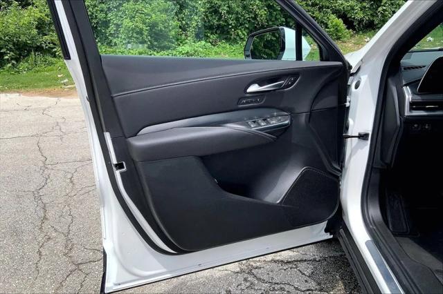 2025 Cadillac XT4 FWD Premium Luxury