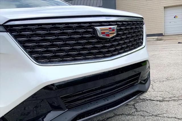 2025 Cadillac XT4 FWD Premium Luxury