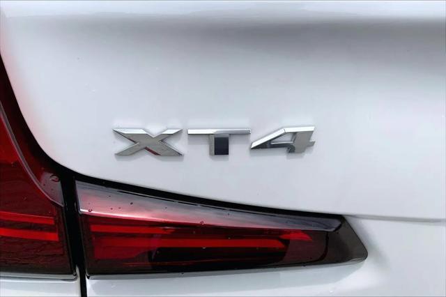 2025 Cadillac XT4 FWD Premium Luxury