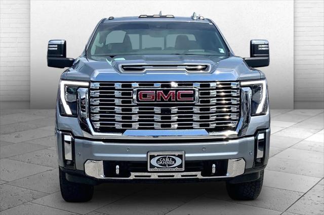 2025 GMC Sierra 2500HD 4WD Crew Cab Standard Bed Denali
