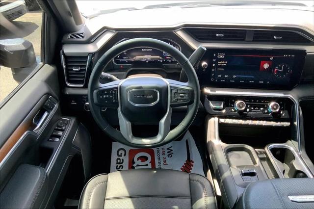 2025 GMC Sierra 2500HD 4WD Crew Cab Standard Bed Denali