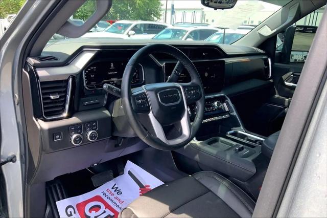 2025 GMC Sierra 2500HD 4WD Crew Cab Standard Bed Denali
