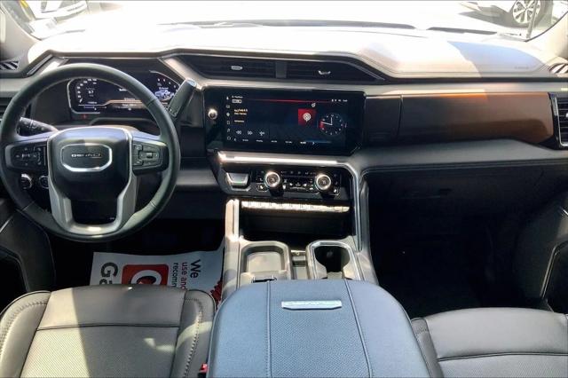 2025 GMC Sierra 2500HD 4WD Crew Cab Standard Bed Denali