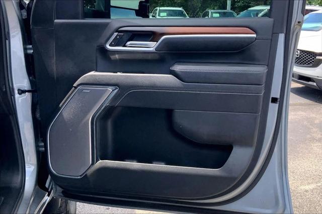 2025 GMC Sierra 2500HD 4WD Crew Cab Standard Bed Denali