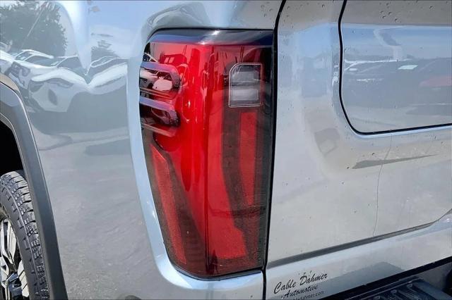 2025 GMC Sierra 2500HD 4WD Crew Cab Standard Bed Denali