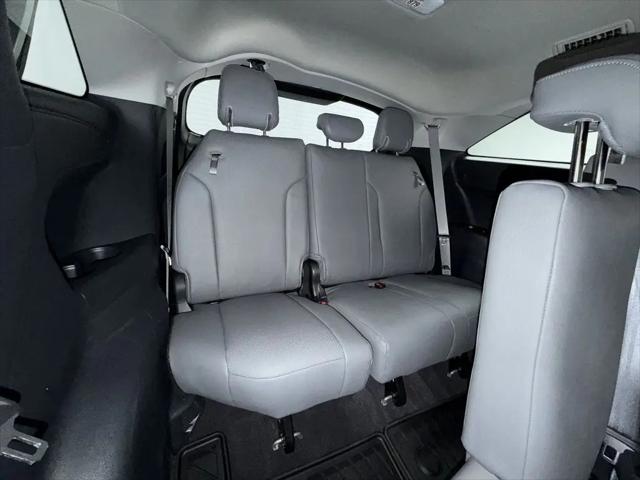 2025 Toyota Sienna LE
