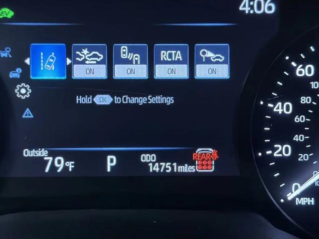 2025 Toyota Sienna LE